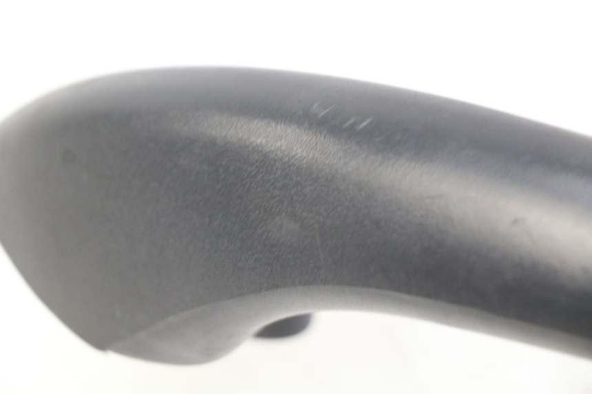 photo de PUNHO TRASEIRO ESQUERDO PIAGGIO X9 EVOLUTION 125 (2003 - 2007) - Detalhe da peça
