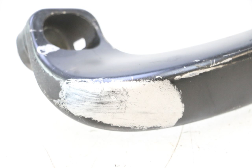 photo de ALÇA TRASEIRA ESQUERDA YAMAHA XP T-MAX ABS 500 (2005 - 2005) - Outro ângulo de visão