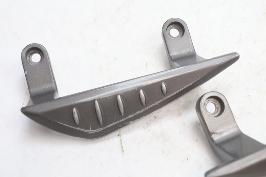 photo de ALÇA TRASEIRA TNT MOTOR GRIDO 2T 50 (2010 - 2019) - Detalhe da peça