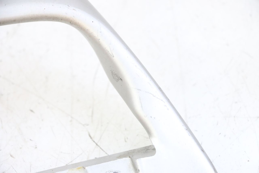 photo de ALÇA TRASEIRA SUZUKI GS GSE 500 (2001 - 2003) - Detalhe da peça