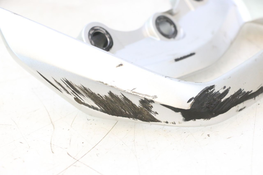 photo de ALÇA TRASEIRA SUZUKI GSR 600 (2005 - 2012) - Vista geral