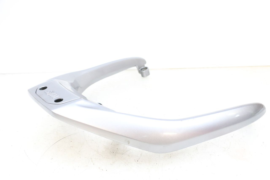 photo de ALÇA TRASEIRA SYM GTS EVO 125 (2009 - 2013) - Detalhe da peça
