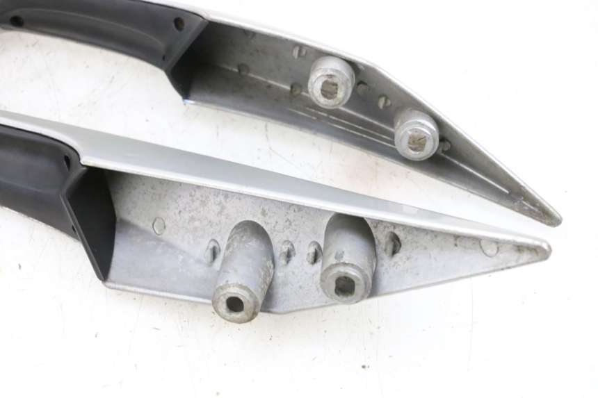 photo de ALÇA TRASEIRA JM MOTORS GTS 125 (2015 - 2019) - Zoom do estado de desgaste