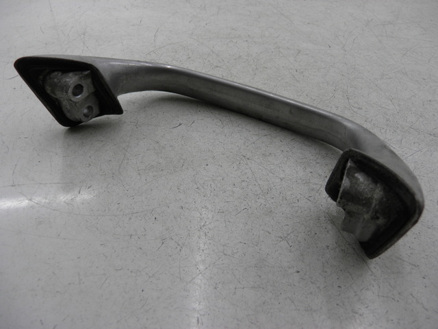 photo de ALÇA TRASEIRA HONDA CB SEVEN FITTY 750 (1992 - 2003) - Zoom do estado de desgaste