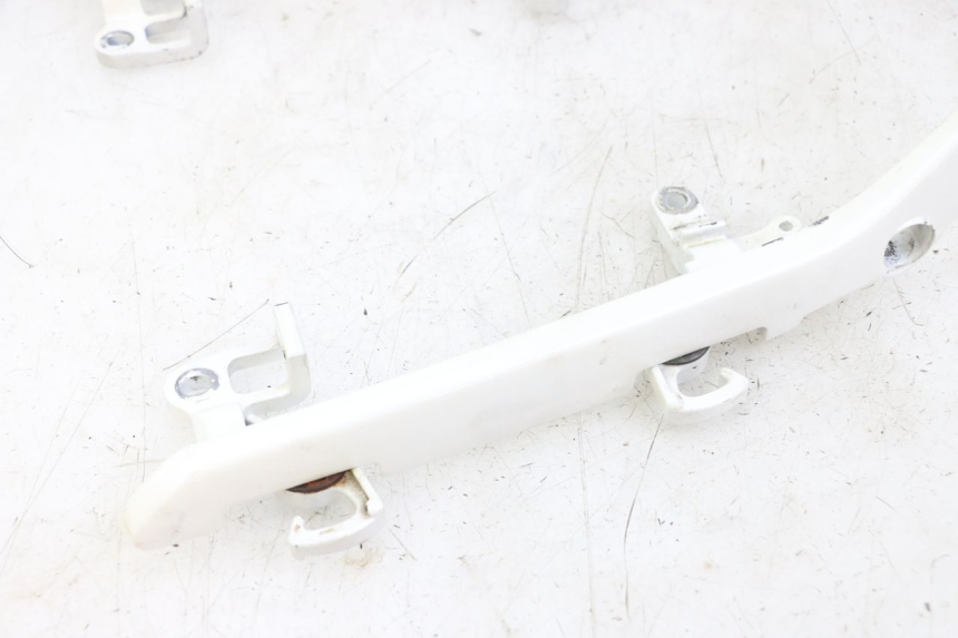 photo de ALÇA TRASEIRA HONDA CBR F 1000 (1993 - 1996) - Outro ângulo de visão