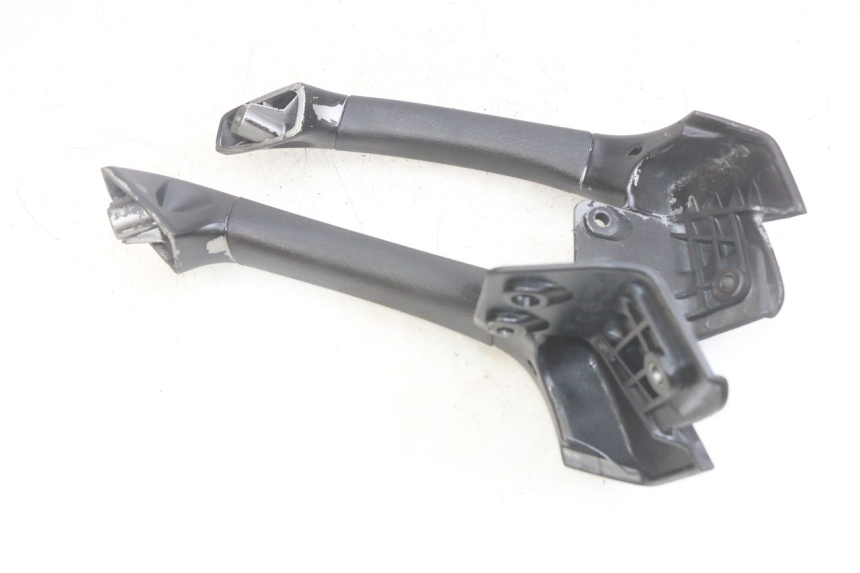 photo de ALÇA TRASEIRA PIAGGIO MP3 LT 400 (2007 - 2012) - Outro ângulo de visão