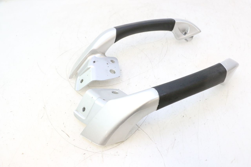 photo de ALÇA TRASEIRA PIAGGIO MP3 LT 300 (2010 - 2016) - Estado da superfície