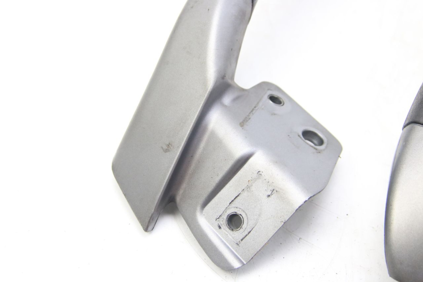photo de ALÇA TRASEIRA PIAGGIO MP3 125 (2006 - 2014) - Peça verificada