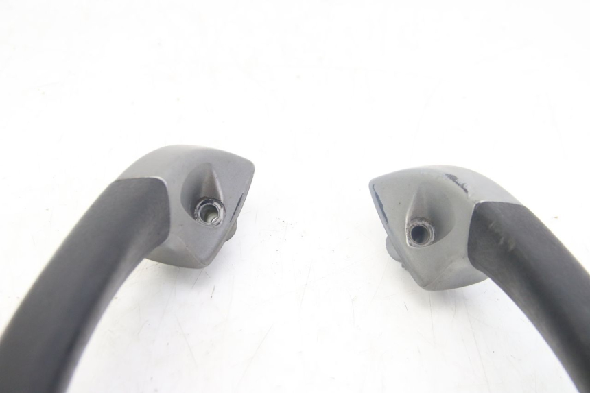 photo de ALÇA TRASEIRA PIAGGIO MP3 125 (2006 - 2014) - Pontos de fixação