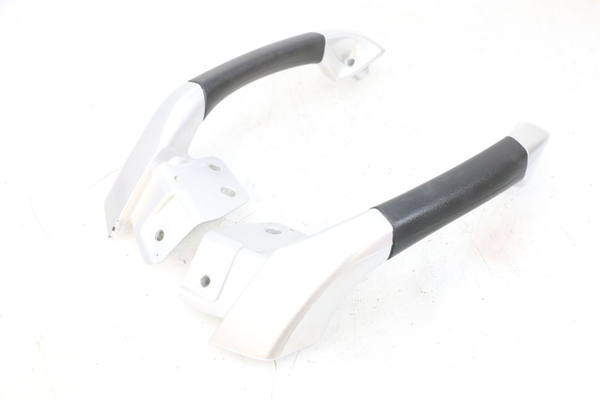 photo de ALÇA TRASEIRA PIAGGIO MP3 RL 250 (2006 - 2010) - Peça verificada
