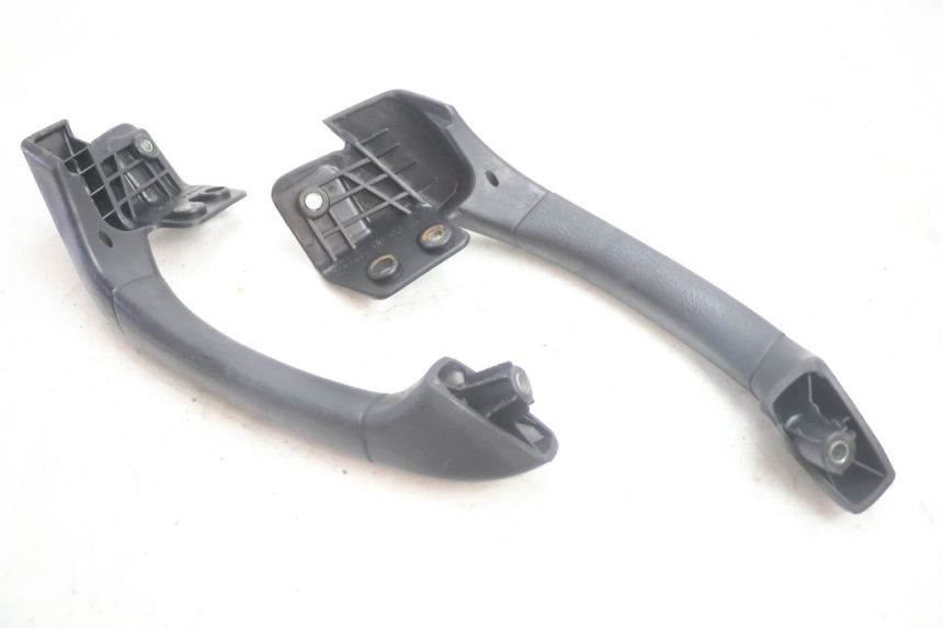 photo de ALÇA TRASEIRA PIAGGIO MP3 500 (2011 - 2015) - Pontos de fixação