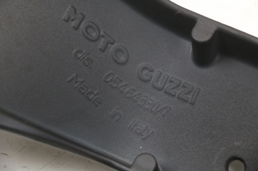photo de ALÇA TRASEIRA MOTO GUZZI NORGE 8V GT 1200 (2011 - 2016) - Detalhes característicos