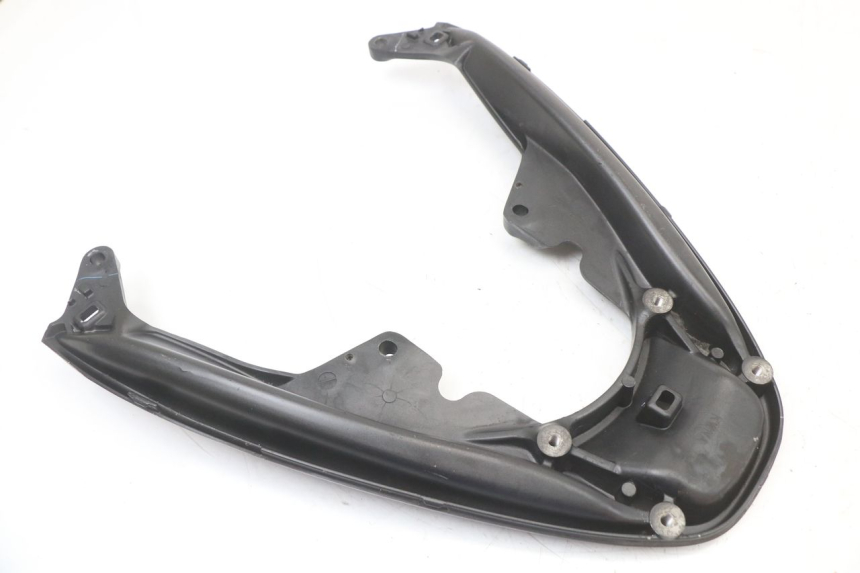 photo de ALÇA TRASEIRA HONDA PCX (JF28) 125 (2009 - 2011) - Outro ângulo de visão