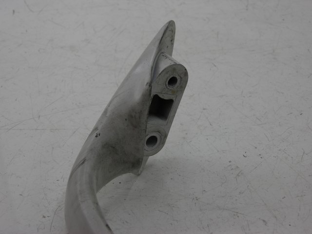 photo de ALÇA TRASEIRA SUZUKI GSF N BANDIT 600 (1996 - 1999) - Outro ângulo de visão
