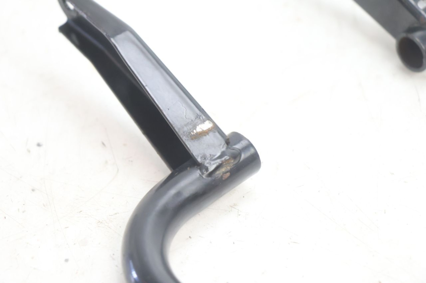 photo de ALÇA TRASEIRA PEUGEOT TREKKER 50 (1995 - 2004) - Zoom do estado de desgaste