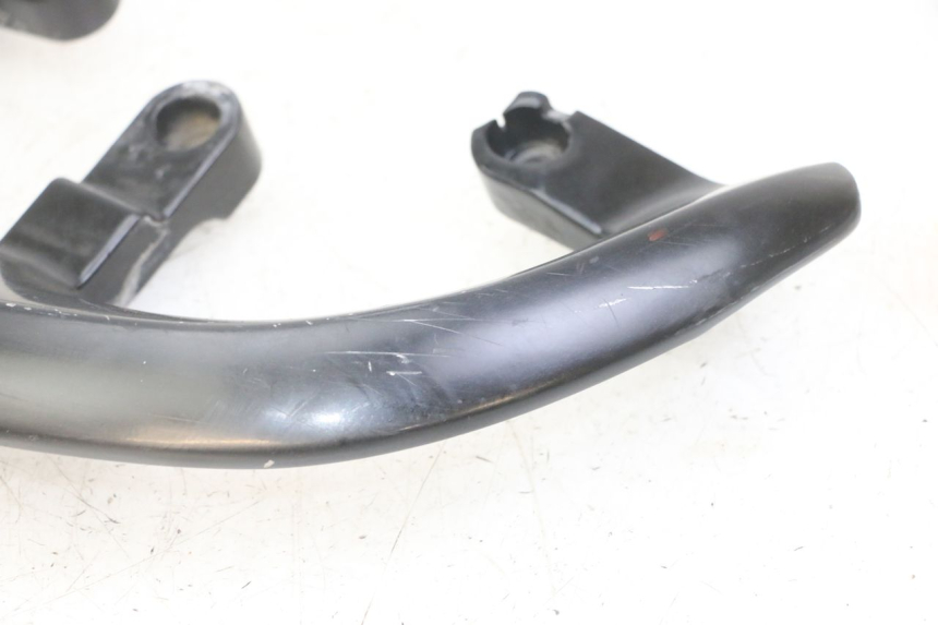 photo de ALÇA TRASEIRA PEUGEOT VIVACITY NEW 4T 50 (2008 - 2017) - Pontos de fixação