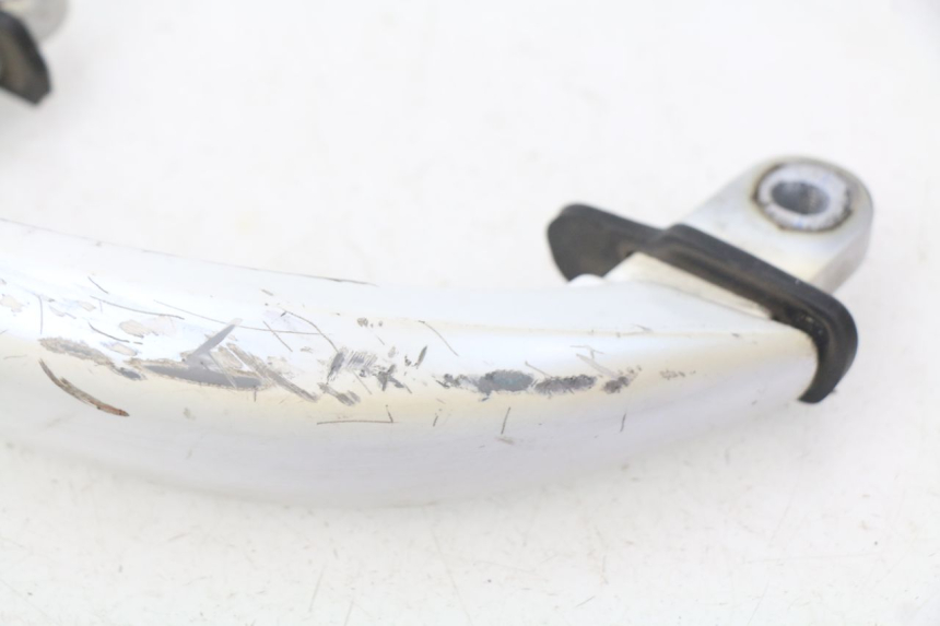 photo de ALÇA TRASEIRA YAMAHA XMAX X-MAX 125 (2006 - 2009) - Estado da superfície