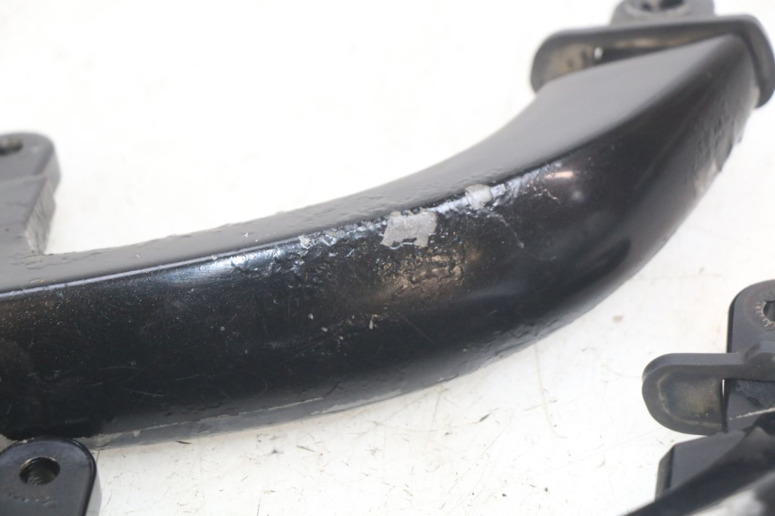 photo de ALÇA TRASEIRA YAMAHA X-MAX XMAX 250 (2006 - 2009) - Outro ângulo de visão