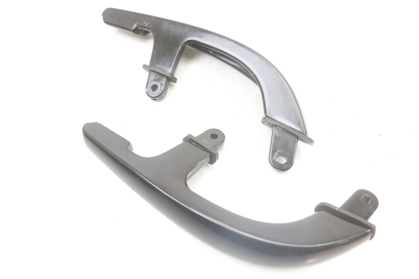 photo de ALÇA TRASEIRA YAMAHA X-MAX XMAX 250 (2006 - 2009) - Detalhe da peça