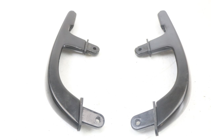 photo de ALÇA TRASEIRA YAMAHA X-MAX XMAX 250 (2006 - 2009) - Outro ângulo de visão
