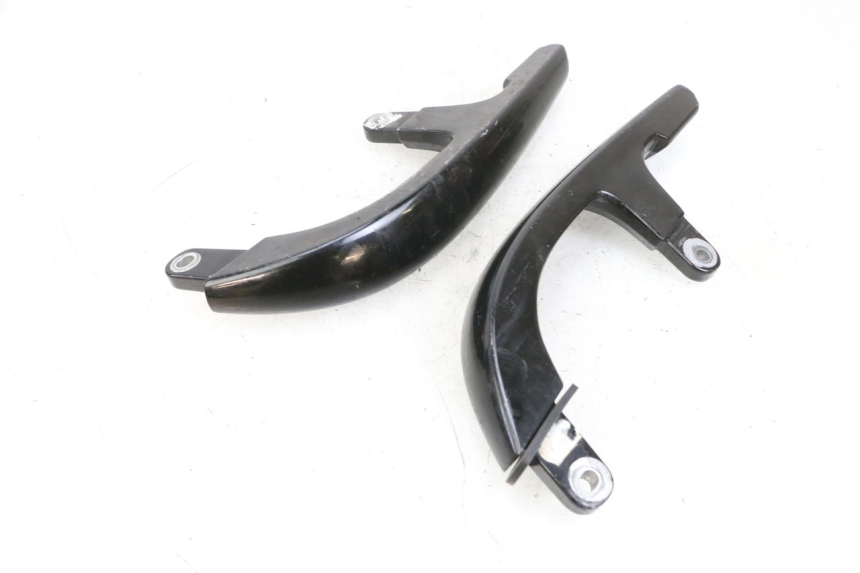 photo de ALÇA TRASEIRA YAMAHA XMAX X-MAX 125 (2006 - 2009) - Zoom do estado de desgaste