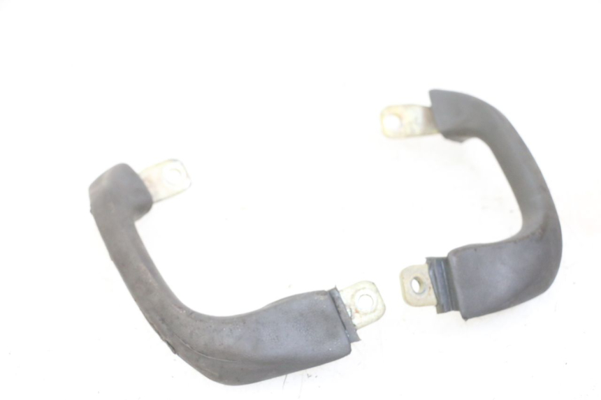 photo de ALÇA TRASEIRA YAMAHA XJN DIVERSION 600 (2000 - 2003) - Detalhe da peça