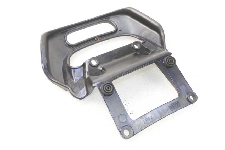 photo de ALÇA TRASEIRA YAMAHA YP MAJESTY 125 (1998 - 2001) - Detalhe da peça