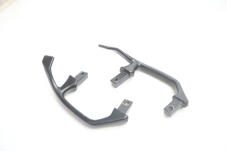 photo de ALÇA TRASEIRA KAWASAKI ZX-6R ZX6R 600 (1995 - 1997) - Detalhe da peça