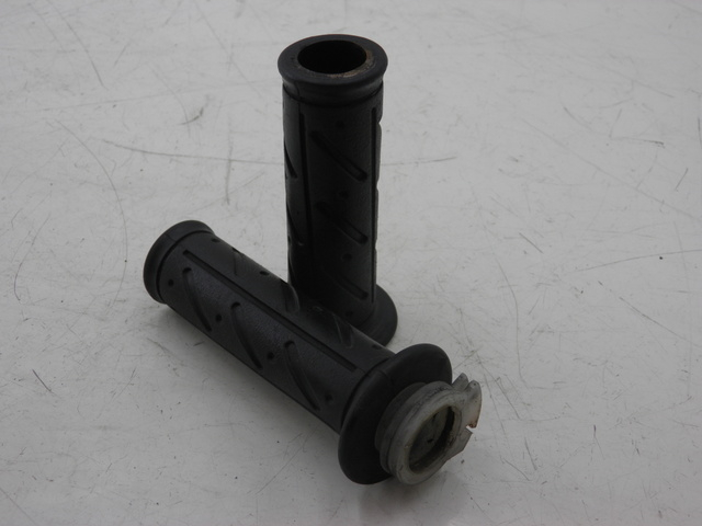 photo de MANETE DO GUIDÃO KYMCO SPACER 50 (1998 - 2009) - Detalhe da peça