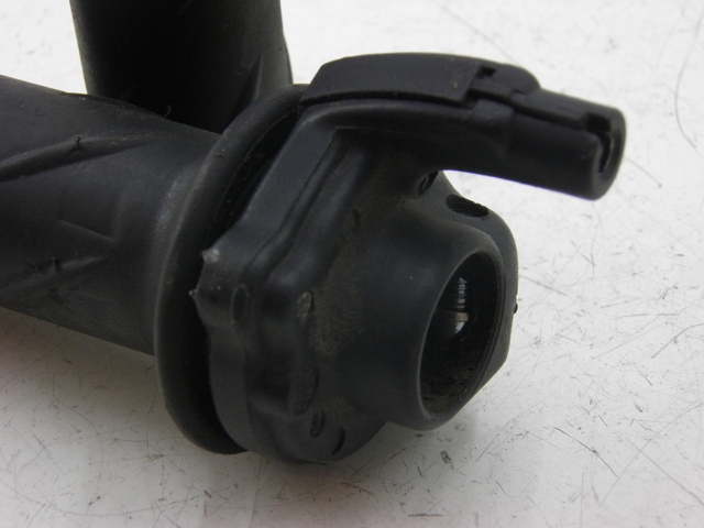 photo de MANETE DO GUIDÃO PIAGGIO BEVERLY 125 (1998 - 2005) - Detalhe da peça