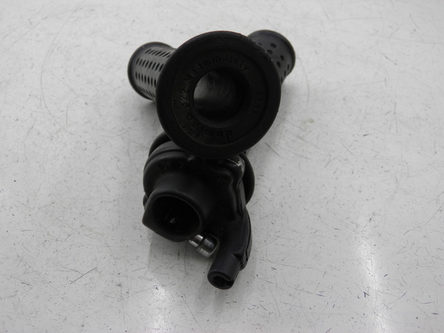 photo de MANETE DO GUIDÃO PIAGGIO MP3 RL 125 (2006 - 2014) - Detalhe da peça