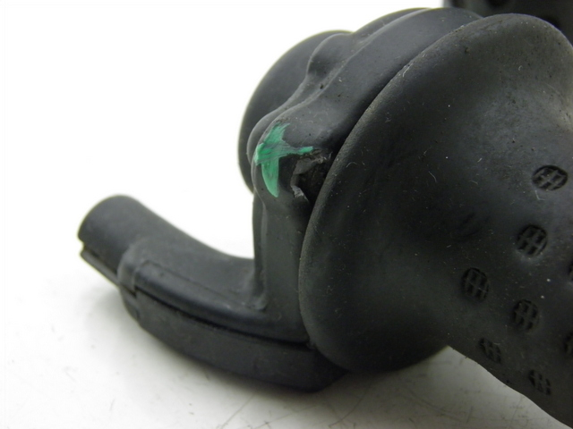 photo de MANETE DO GUIDÃO PIAGGIO X9 125 (2000 - 2003) - Detalhe da peça