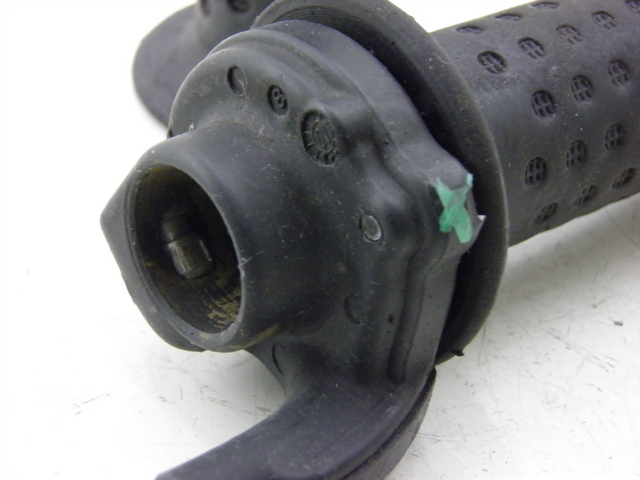 photo de MANETE DO GUIDÃO PIAGGIO X9 125 (2000 - 2003) - Zoom do estado de desgaste