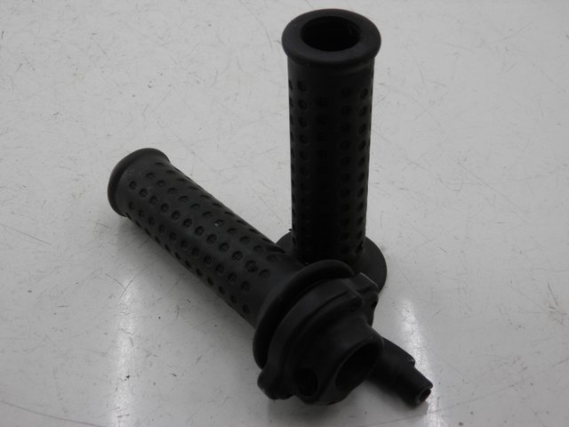 photo de MANETE DO GUIDÃO PIAGGIO X9 EVOLUTION 125 (2003 - 2007) - Detalhe da peça