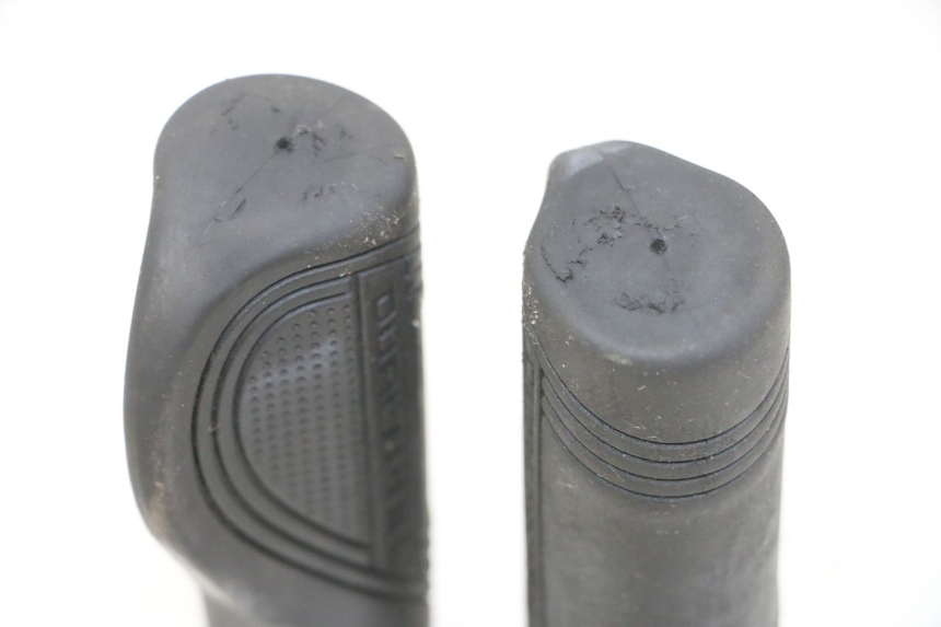 photo de MANETE DO GUIDÃO DUALTRON VICTOR LIMITED 1 - Detalhe da peça
