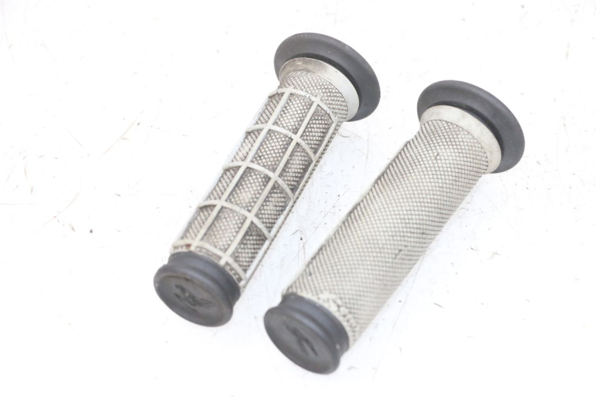 photo de MANETE DO GUIDÃO YAMAHA YFM R RAPTOR 250 (2008 - 2014) - Detalhe da peça