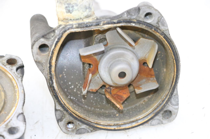 photo de BOMBA DE ÁGUA HONDA CBR RR FIREBLADE 900 (1992 - 1994) - Peça verificada