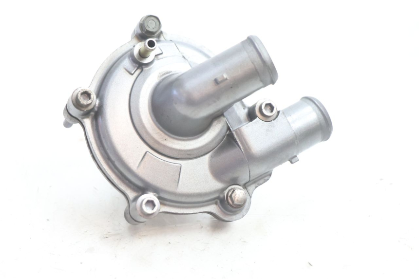 photo de BOMBA DE ÁGUA YAMAHA FJR 1300 (2001 - 2005) - Detalhe da peça