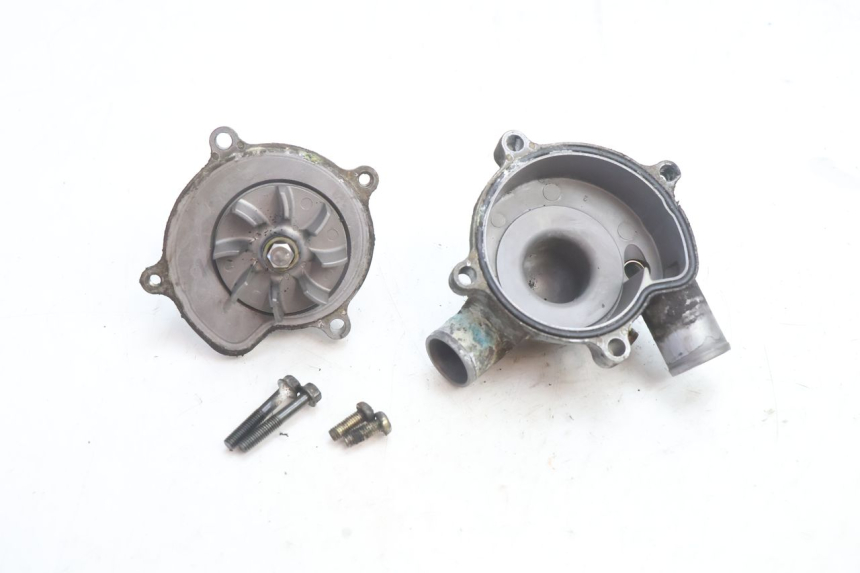 photo de BOMBA DE ÁGUA SUZUKI GSR 600 (2005 - 2012) - Outro ângulo de visão