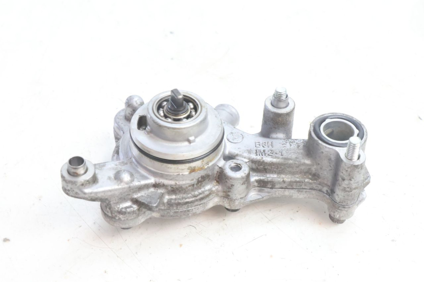photo de BOMBA DE ÁGUA YAMAHA N-MAX NMAX 125 (2021 - 2024) - Pontos de fixação