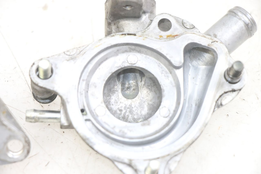 photo de BOMBA DE ÁGUA HONDA PCX (JF28) 125 (2009 - 2011) - Pontos de fixação