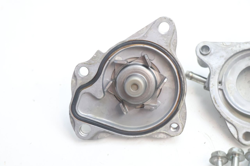 photo de BOMBA DE ÁGUA HONDA PCX (JF28) 125 (2009 - 2011) - Detalhe da peça