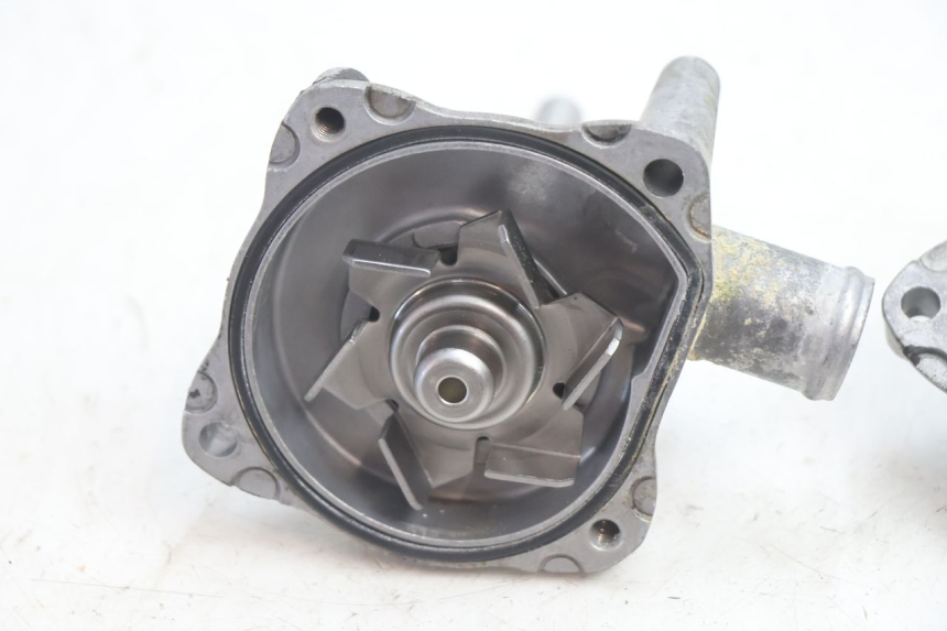 photo de BOMBA DE ÁGUA HONDA VFR FI RC46 800 (1998 - 2001) - Detalhe da peça