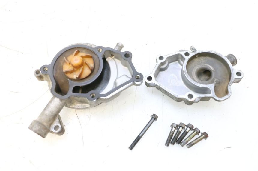 photo de BOMBA DE ÁGUA YAMAHA X-MAX XMAX 125 (2010 - 2013) - Outro ângulo de visão