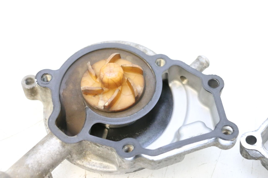 photo de BOMBA DE ÁGUA YAMAHA X-MAX XMAX 125 (2010 - 2013) - Ampliação técnica