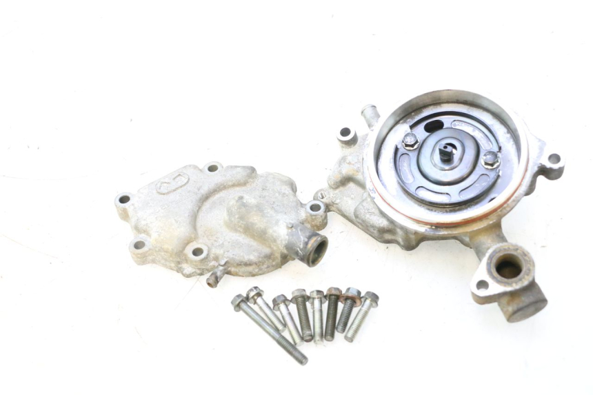 photo de BOMBA DE ÁGUA YAMAHA XMAX X-MAX 125 (2006 - 2009) - Estado da superfície