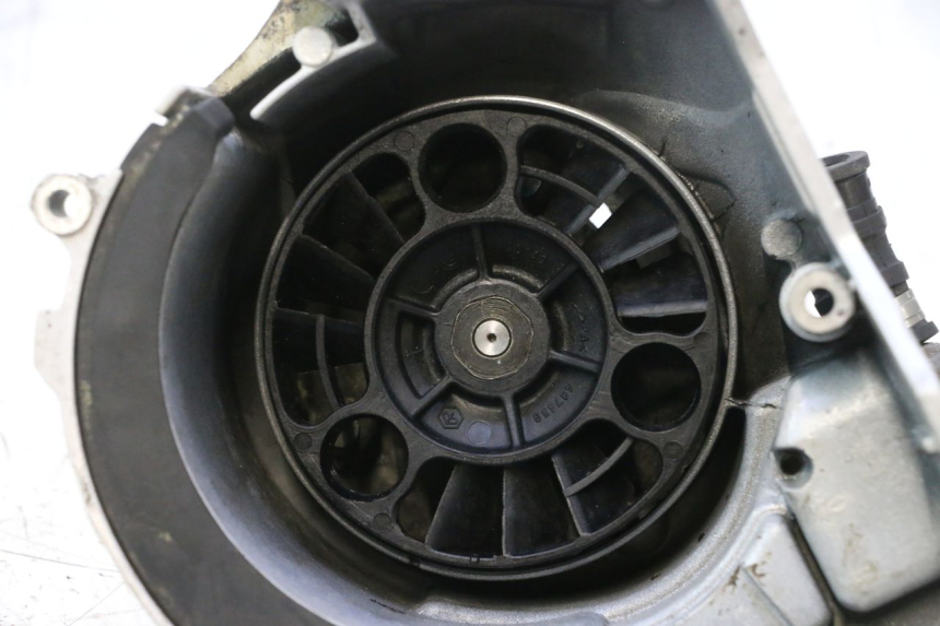 photo de BOMBA DE ÁGUA PIAGGIO X9 EVOLUTION 125 (2003 - 2007) - Detalhes característicos