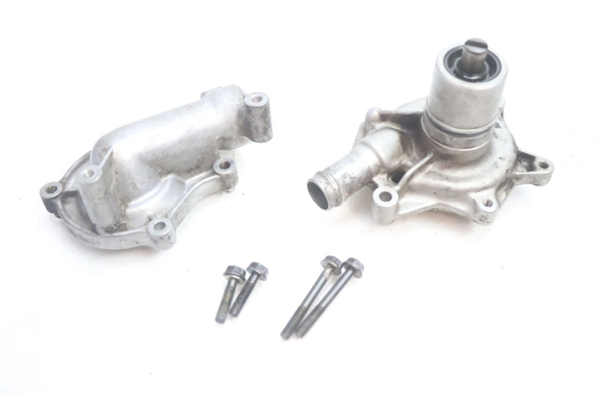 photo de BOMBA DE ÁGUA HONDA XRV AFRICA TWIN 750 (1990 - 1992) - Outro ângulo de visão