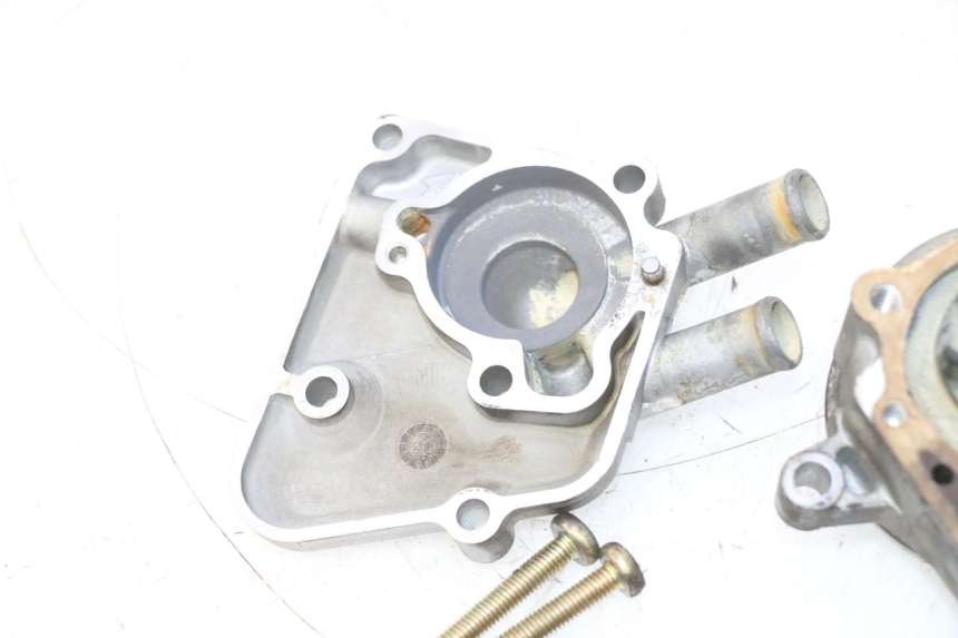 photo de BOMBA DE ÁGUA YAMAHA YP MAJESTY 125 (2007 - 2010) - Pontos de fixação
