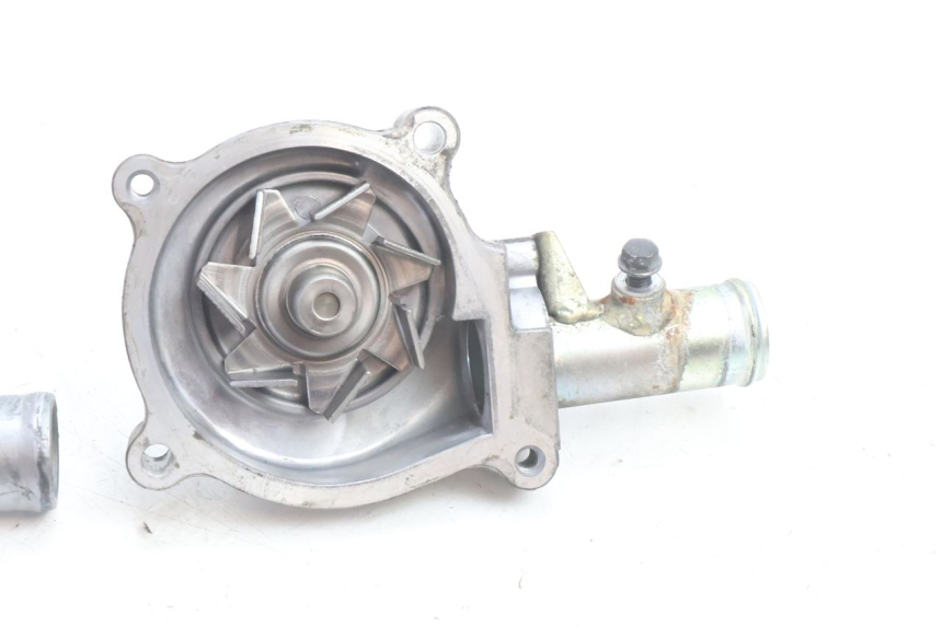 photo de BOMBA DE ÁGUA KAWASAKI ZZR 600 (1995 - 2004) - Outro ângulo de visão